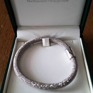 NWT  925 Sterling Silver Magnetic Bracelet